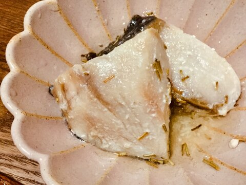 ブリのオイル漬け -炊飯器で作るコンフィです-